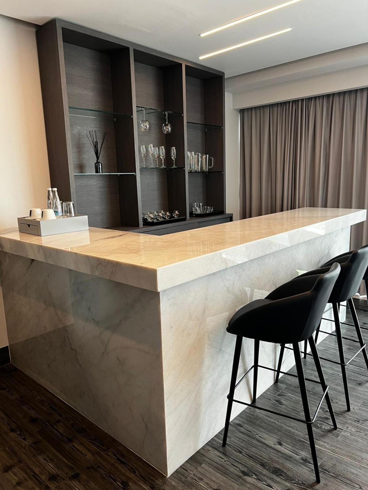 Baruk Guadalajara Hotel De Autor Екстериор снимка A bar in a private home