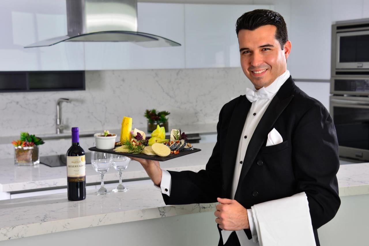 Baruk Guadalajara Hotel De Autor Екстериор снимка A butler in a modern kitchen